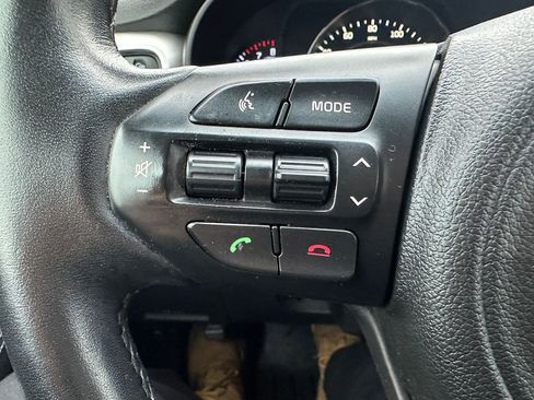 Used 2017 Kia Sorento LX w/ LX V6 Convenience Package image 20