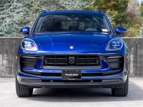 Certified 2026 Porsche Macan AWD/4WD image 8