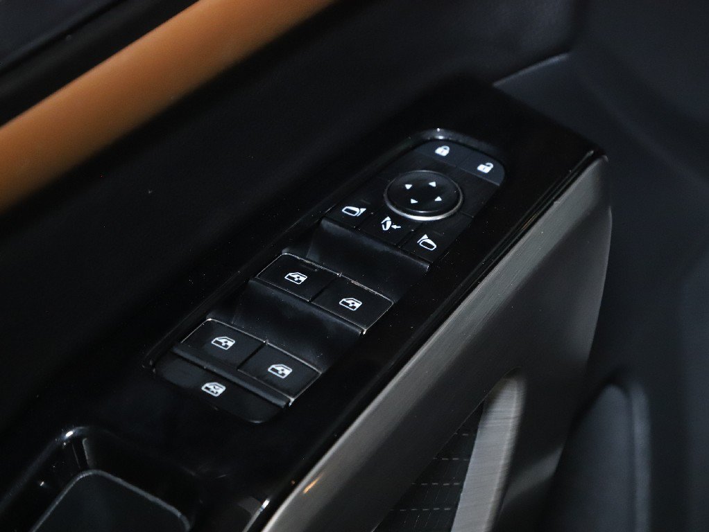 Certified 2023 Nissan Pathfinder Platinum AWD/4WD image 19