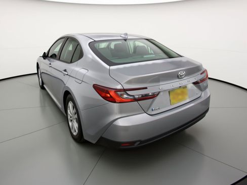 Used 2025 Toyota Camry LE FWD image 6