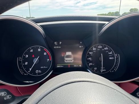 Used 2019 Alfa Romeo Giulia Ti Sport w/ Quick Order Package 22U Sport RWD image 5