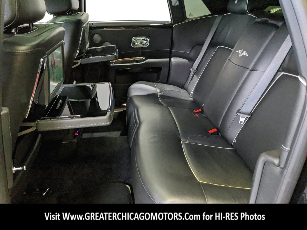 Used 2014 Rolls-Royce Ghost RWD image 36