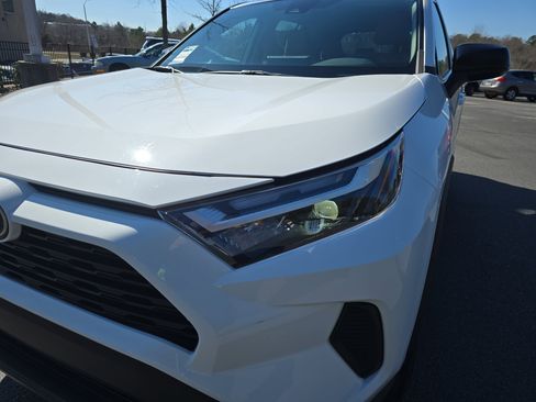 Used 2023 Toyota RAV4 LE image 32