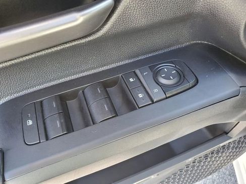 Used 2025 Toyota Tacoma TRD Off-Road AWD/4WD image 15