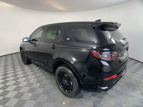 Certified 2025 Land Rover Discovery Sport Dynamic SE image 5