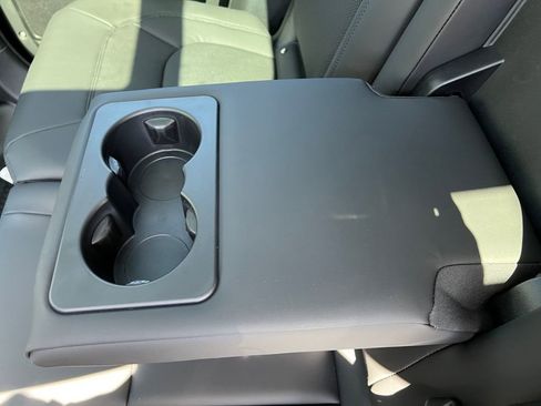 New 2025 Land Rover Defender 110 S image 23