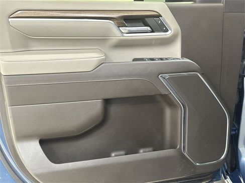 Used 2024 Chevrolet Silverado 2500 LT w/ Convenience Package image 22