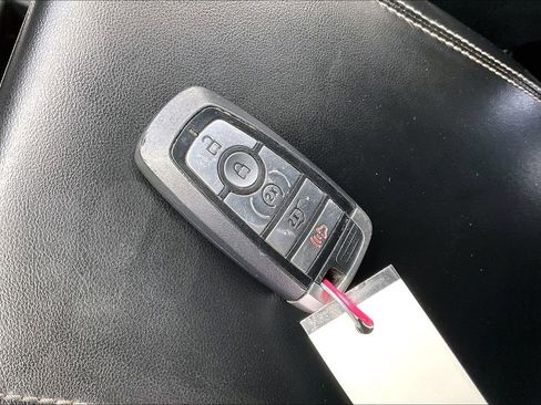 Used 2020 Ford Explorer Limited AWD/4WD image 11