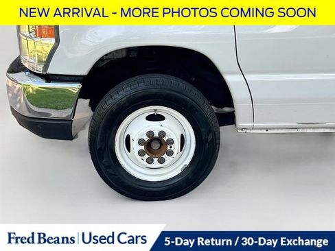 Used 2017 Ford E-350 and Econoline 350 Super Duty RWD image 23