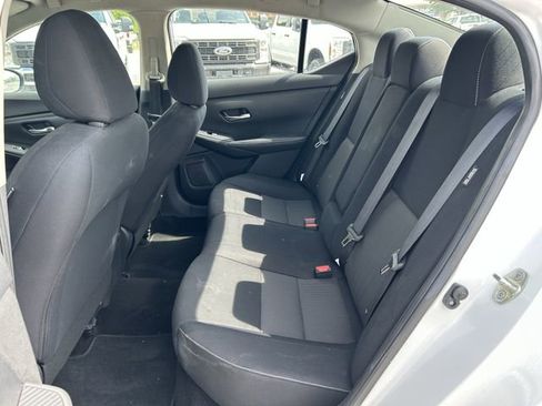 Used 2022 Nissan Sentra SV FWD image 30