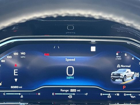 Used 2023 Chevrolet Silverado 1500 LT Trail Boss w/ LT Trail Boss Premium Package image 4