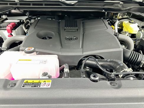 New 2026 Toyota Tundra SR5 AWD/4WD image 18