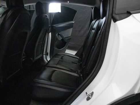 Used 2021 Tesla Model Y Long Range image 22