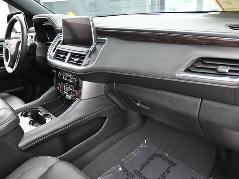 Used 2024 Chevrolet Suburban LT image 57
