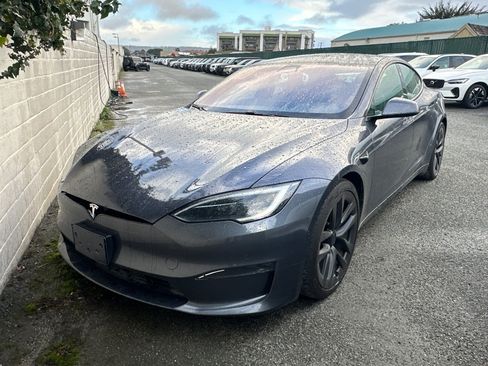 Used 2022 Tesla Model S image 2