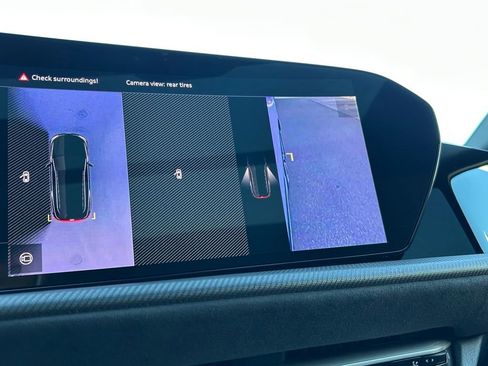 Used 2025 Audi SQ5 Premium Plus w/ Premium Plus Package image 21