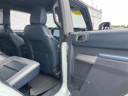 Used 2021 Ford Bronco First Edition AWD/4WD image 32