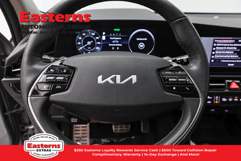 Used 2023 Kia Niro Wave w/ Wave Preserve Package FWD image 11