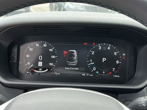 New 2025 Land Rover Discovery S image 17