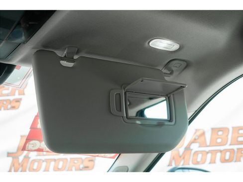 Used 2025 Mitsubishi Outlander AWD image 25