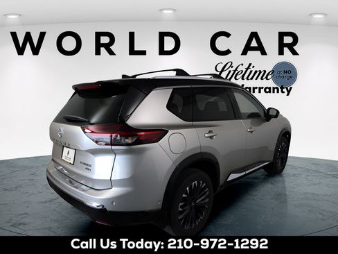 Used 2025 Nissan Rogue Platinum AWD/4WD image 3