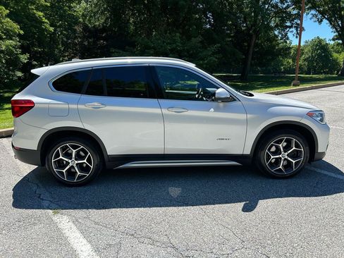 Used 2018 BMW X1 xDrive28i w/ Convenience Package AWD/4WD image 4