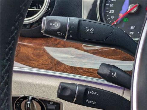 Used 2018 Mercedes-Benz E 300 image 13