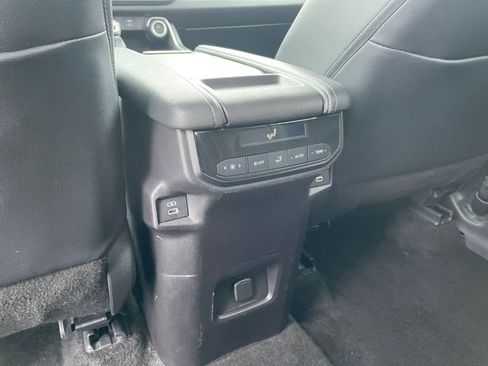 Used 2025 Toyota Grand Highlander FWD image 25