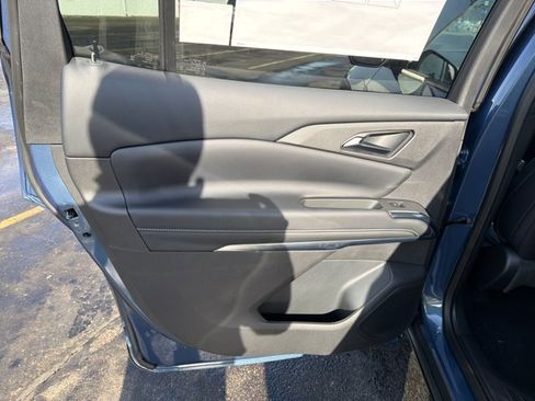 New 2026 Chevrolet Traverse LT image 24