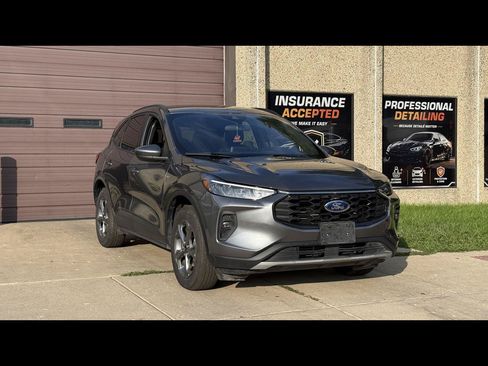 Used 2025 Ford Escape ST-Line Select AWD/4WD image 1