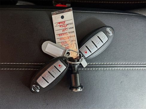 Used 2023 Nissan Sentra SV image 34