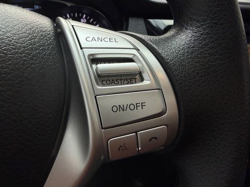 Used 2016 Nissan Rogue SV image 29