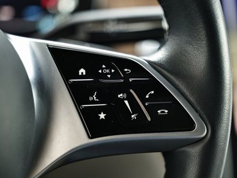 Used 2023 Mercedes-Benz GLC 300 4MATIC image 34