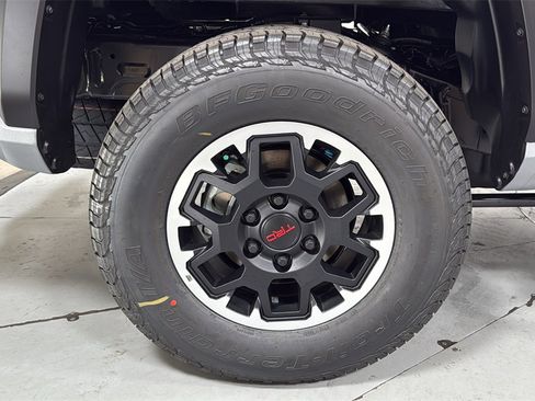 New 2025 Toyota Tacoma TRD Off-Road image 22