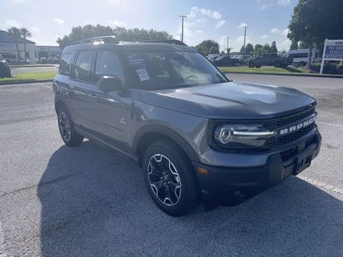 Used 2025 Ford Bronco Sport Outer Banks w/ Outer Banks Tech Package+ AWD/4WD image 3