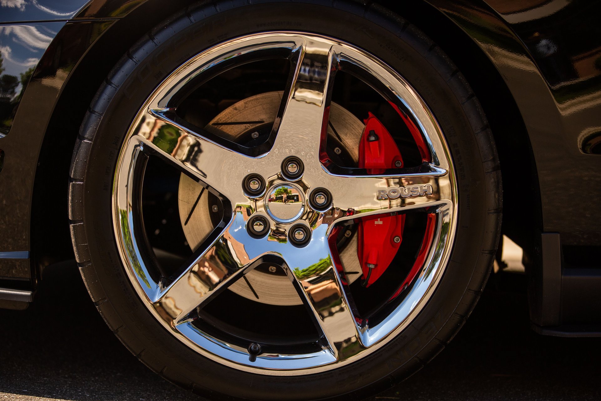 Used 2010 Ford Mustang GT RWD image 28
