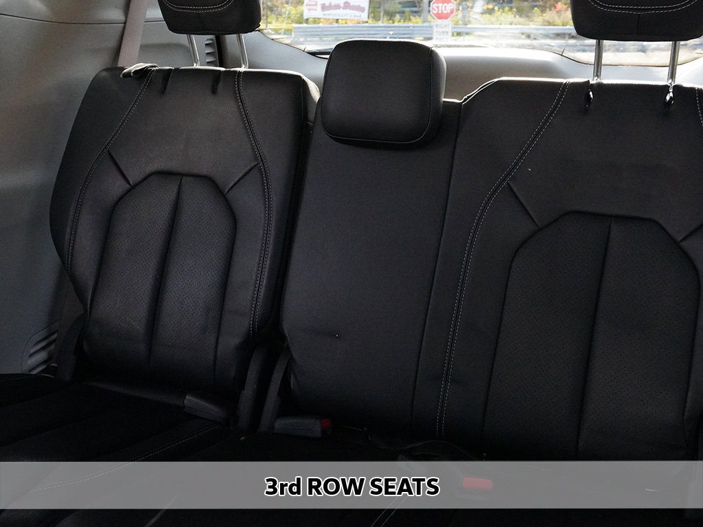 Used 2022 Chrysler Pacifica Touring-L FWD image 7