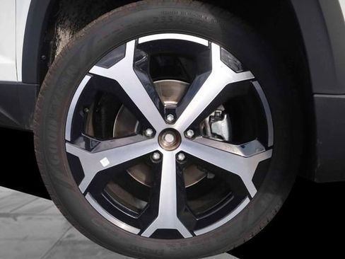 New 2026 Volkswagen Taos SEL AWD/4WD image 3