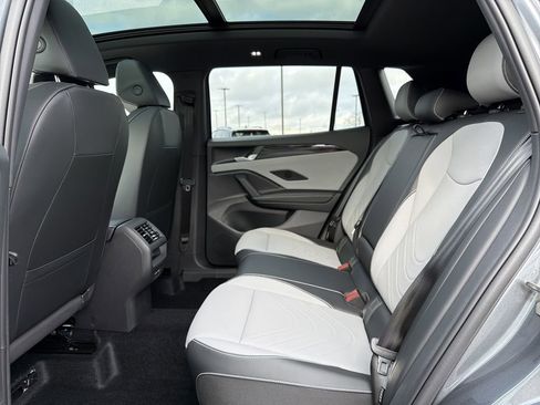 New 2026 Volkswagen Tiguan SE R-Line FWD image 14