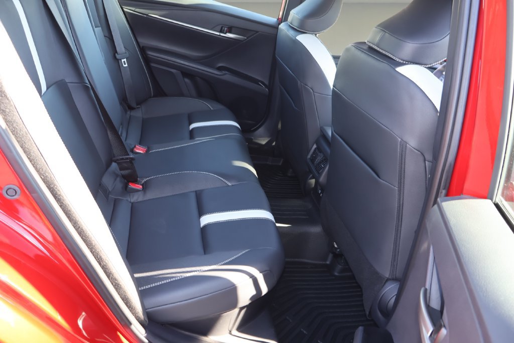 Used 2025 Toyota Camry SE w/ Convenience Package FWD image 15
