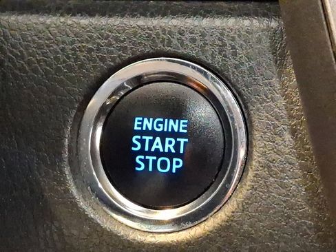 Used 2021 Toyota Camry XLE AWD/4WD image 22