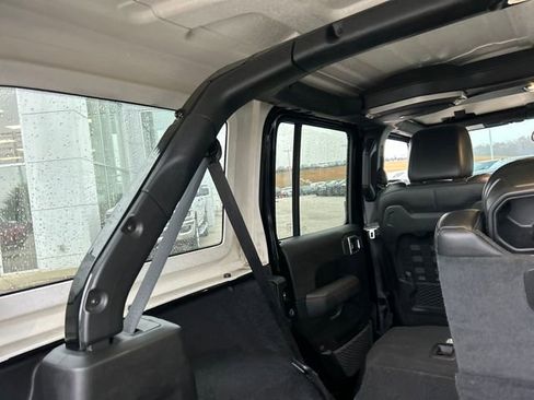 Used 2021 Jeep Wrangler Unlimited Rubicon w/ Xtreme Recon 35" Tire Package image 46