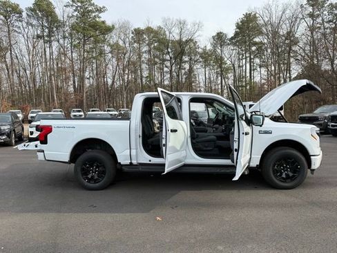 New 2025 Ford F150 Lightning XLT image 27