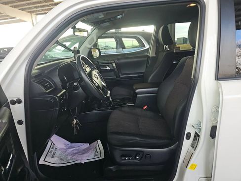 Used 2019 Toyota 4Runner TRD Off-Road image 3