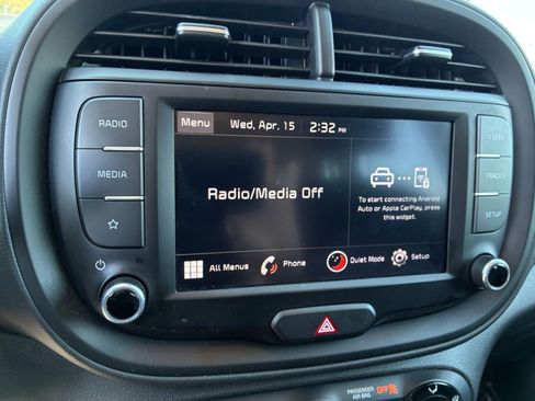 Used 2025 Kia Soul LX w/ LX Technology Package FWD image 20