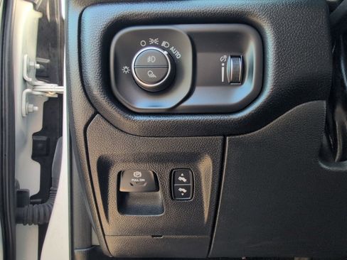 Used 2022 RAM 1500 Big Horn image 24