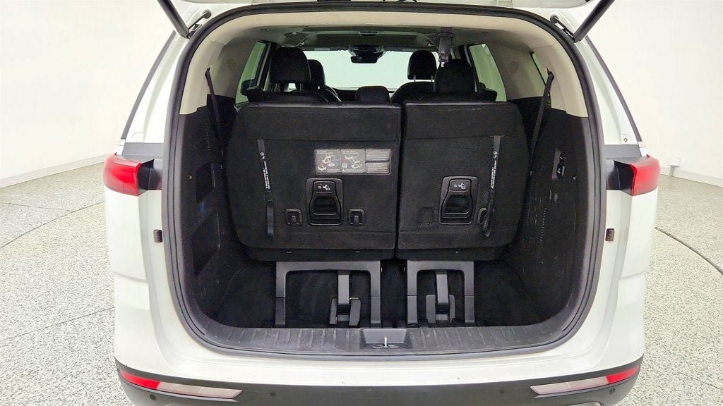 Used 2024 Kia Carnival SX Prestige FWD image 23
