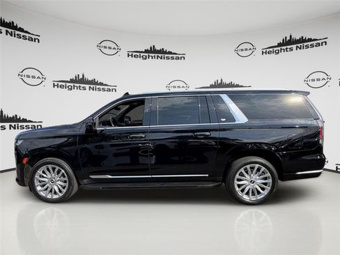 Used 2023 Cadillac Escalade ESV Premium Luxury AWD/4WD image 2