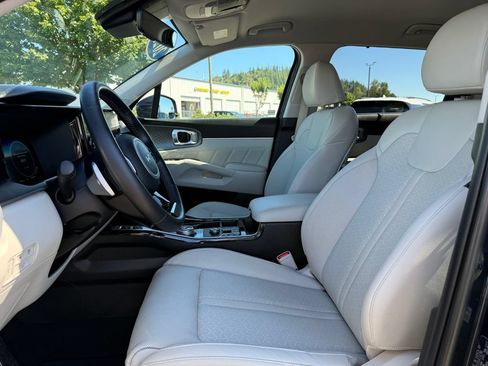 Certified 2023 Kia Sorento SX Prestige AWD/4WD image 17