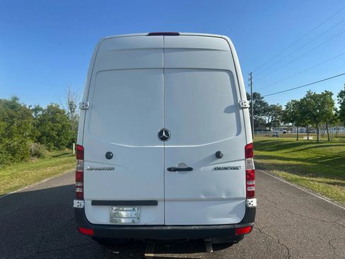 Used 2012 Mercedes-Benz Sprinter 3500 image 8